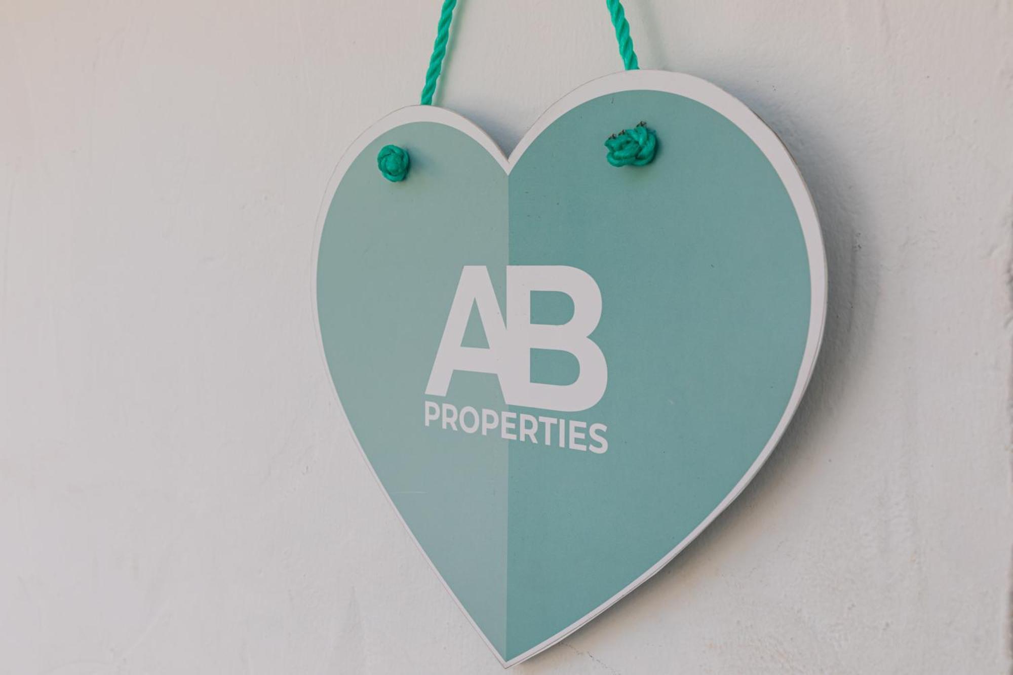Ab Properties - Design Penthouse Marbella - Puerto Banus - Golden Mile - Pool And Tropical Garden View Екстер'єр фото